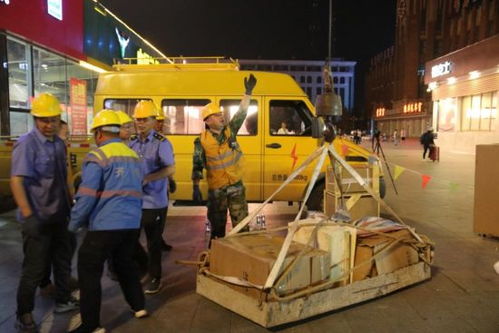 齊站塔鐘煥新顏 準時、智能、亮度高，通訊設備修理新突破